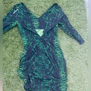 T Tahari Black and Green Patterned Dress Sz S